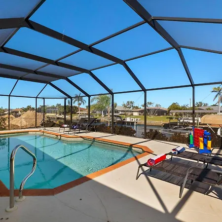 New Listing - Gulf Access Heated Pool Home With Boat Lift - Villa Jen